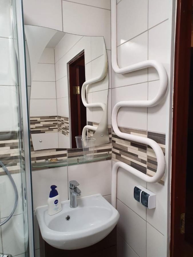 Vidumgravja Apartamenti Ventspils Exteriör bild